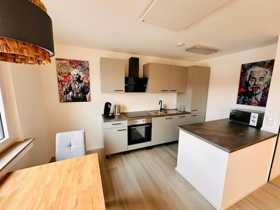 Rheinnest , Neue Und Gemuetliche Wohnung Dormagen Exterior photo